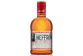 Sbìratelská edice rumu Heffron s parašutisty