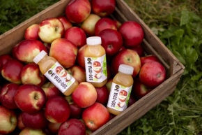 Kofola bude vlastnit jablečné sady i kávové plantáže