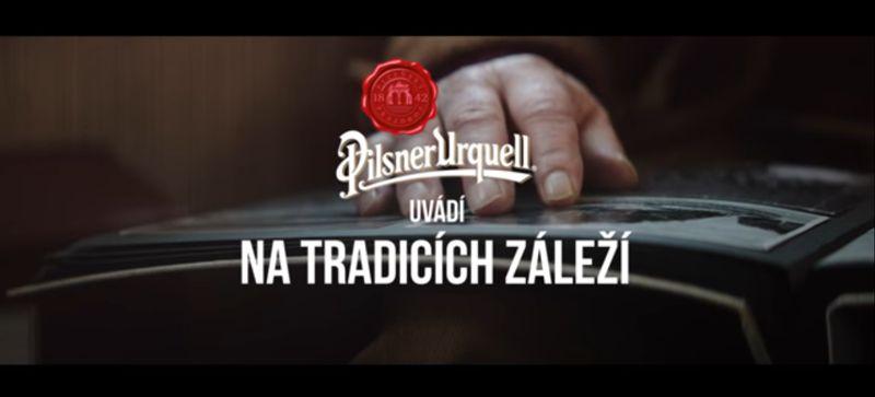 Na tradicích záleží. Pilsner Urquell má nový spot, kde připomene ty pravé Vánoce