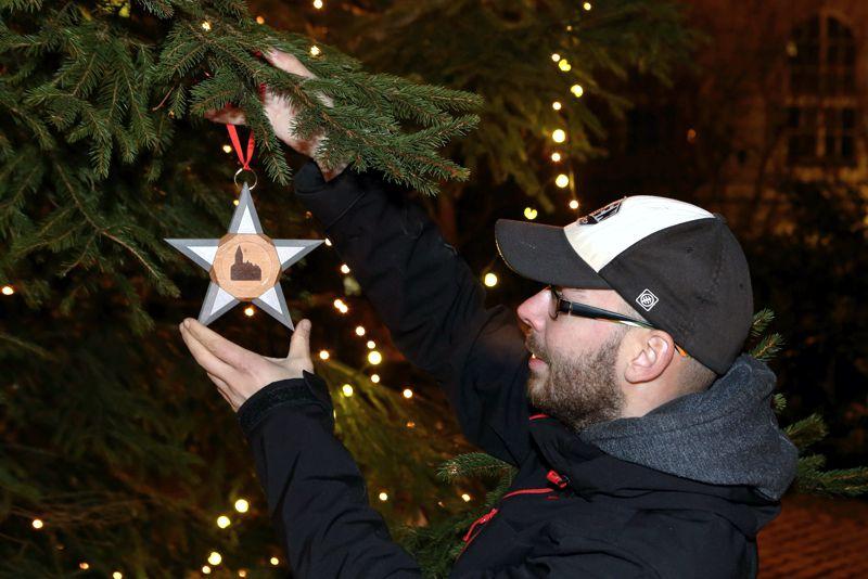 Bednářská výzva se stala vánočí tradicí i pro řadu Plzeňanů