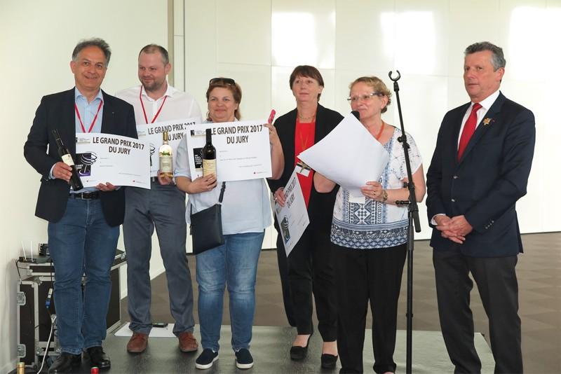 Přes 20 medailí získali naši vinaři na jedné z největších soutěží bílých vín