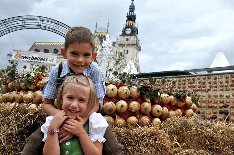 Zveme Vás na tradiční Cibulové slavnosti v rakouském Laa an der Thaya