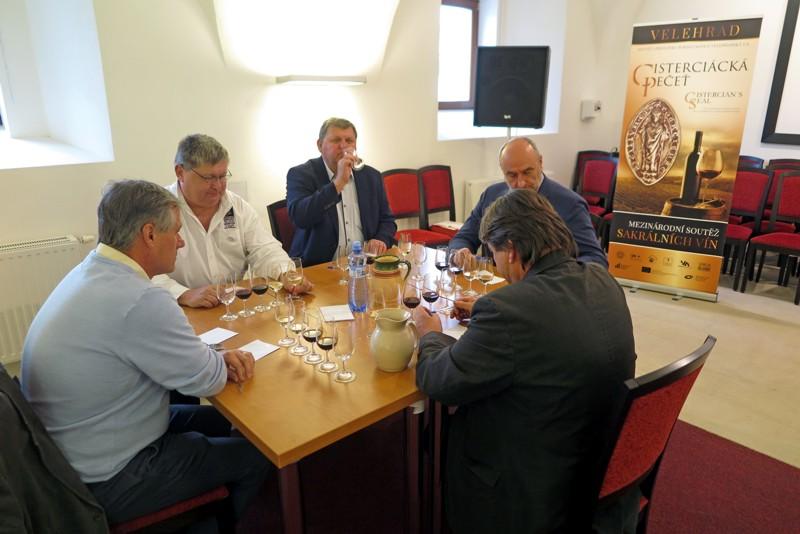 Na Velehradě se konala Evropská soutěž sakrálních vín - X. Cisterciácká pečeť 2017