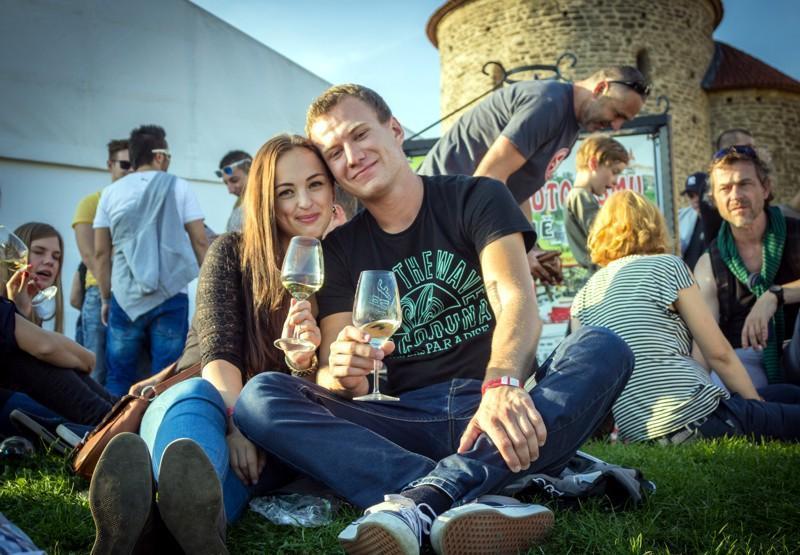 Festival vín VOC Znojmo láká na snoubení folkloru, vína a gastronomie