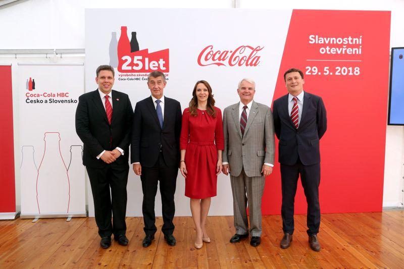 Pětadvacet let v ČR oslavila Coca-Cola významnou investicí