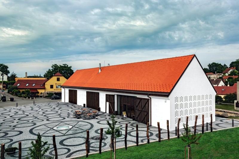 Vinařská stodola s chrámem vína se uchází o titul Stavba roku 2018