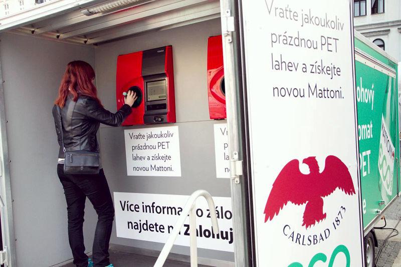 Automat na vracení zálohovaných PET lahví byl k vidění v Liberci