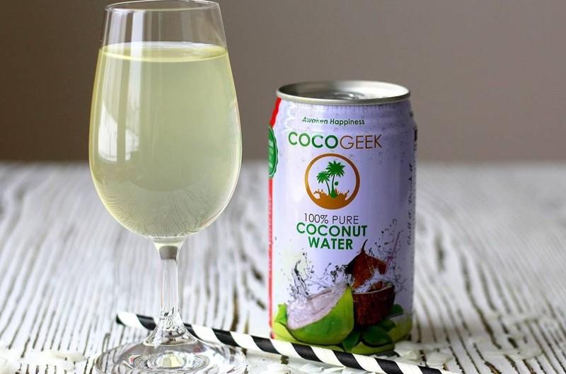 Kokosová voda z Thajska vám dodá energii