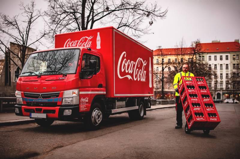 Po Praze rozvezou Coca-Colu hybridní vozy