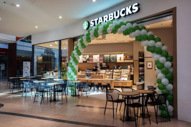 Padesátá kavárna Starbucks v Èeské republice