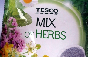 Pozor na Tesco čaj s tropanovými alkaloidy